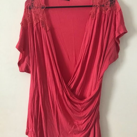 Salmon colored blouse with lacy shoulders - Picture 3 of 3